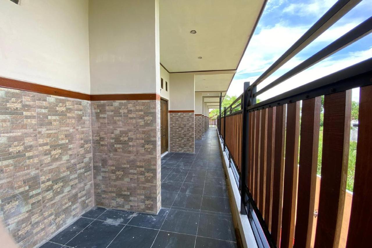 فندق Reddoorz Near Mojokerto Train Station المظهر الخارجي الصورة